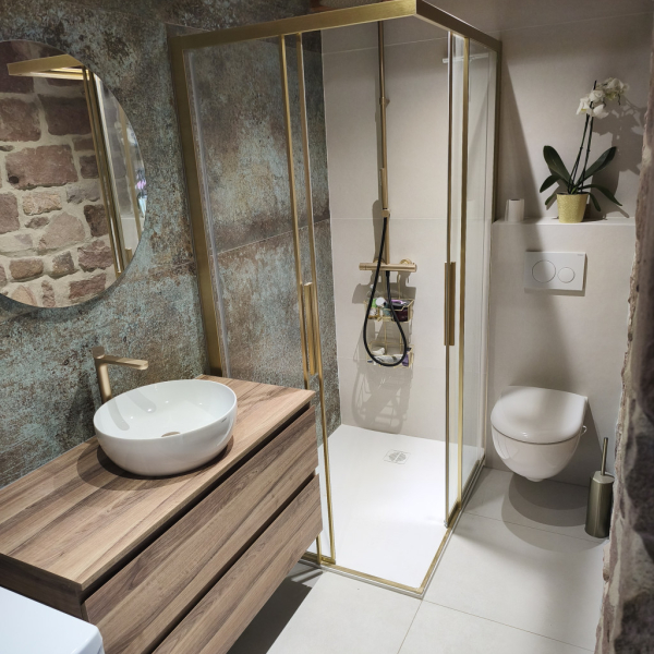 Rénovation complète d’une salle de bains réalisée par Elsass Céram